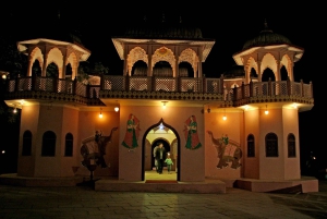 Jaipur: Visita cultural nocturna y cena en Chokhi Dhani