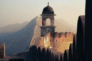 Jaipur: City tour noturno em um jipe aberto