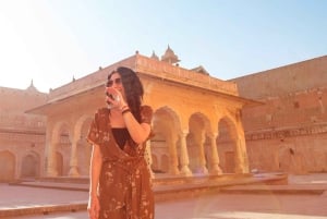 Jaipur: Koko päivän opastettu kaupunkikierros ja vierailu apinatemppelissä