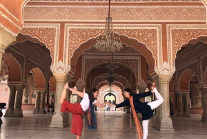 Passeio de um dia por Jaipur: Forte Amber, Palácio da Cidade e guia