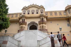 Jaipur : Visite d'une jounée touristique en voiture avec guide de la région