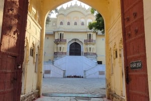 Jaipur: Guidet gåtur med te- og gademadssmagning