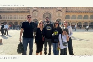 Jaipur: Half Day Tour (Amber Fort, Panna Meena, Jal Mahal)
