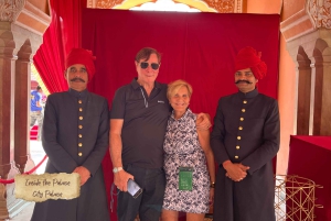 Джайпур: Экскурсия на полдня (Форт Амбер, Панна Мина, Джал Махал)