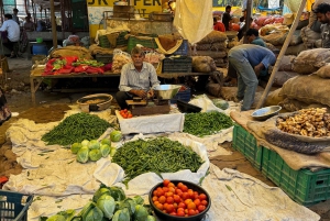 Nauti varhaisen aamun kauneudesta tuoreiden kukkien kanssa