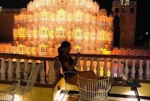 Le meraviglie notturne di Jaipur: Un tour guidato a piedi di notte