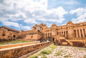 Jaipur: Yökierros Amberissa ja Pink Cityssä avoimella jeepillä