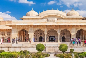 Jaipur: Yökierros Amberissa ja Pink Cityssä avoimella jeepillä