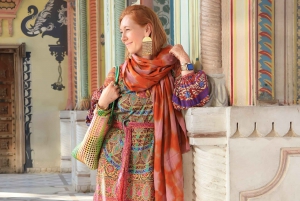 Jaipur: Patrika Gate Professional Photoshoot with Local