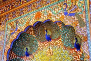 Jaipur: Patrimony & Yellow Town Walk with Local Food Tasting