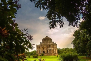Jaipur: Private Delhi Temple Tour & Lodhi Garden Walk