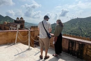 Jaipur: tour privado de día completo por la ciudad con guía femenina.