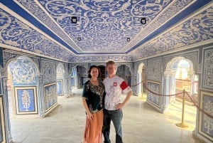 Jaipur: tour privado de día completo por la ciudad con guía femenina.