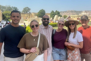 Wycieczka po Jaipurze, której nie potrzebowałeś – prywatny samochód i przewodnik