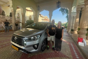 Wycieczka po Jaipurze, której nie potrzebowałeś – prywatny samochód i przewodnik