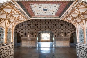 Jaipur: E-Rickshaw tour + Walking Tour + Food Tasting Tour