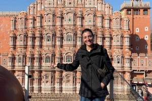 Jaipur: Private Guided Tour with Local Family Meal