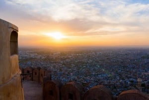 Jaipur: Tur med Nahargarh-solopgang eller Monkey Temple-solnedgang