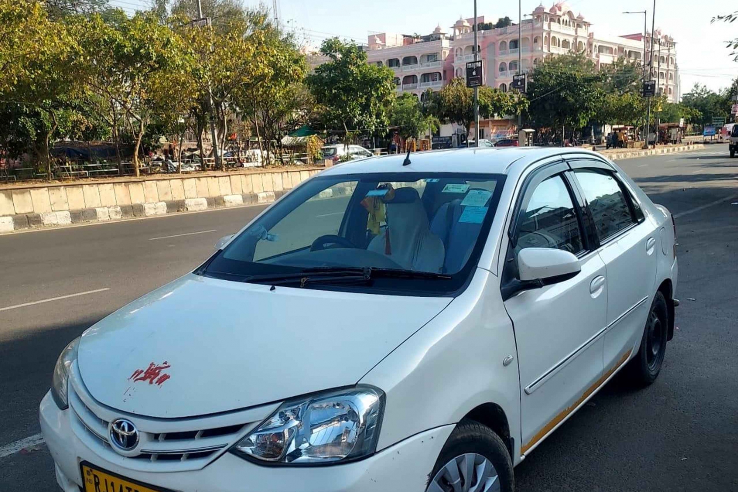 Jaipur : Private pickup drop from airport/railway station