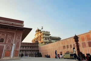 Jaipur: Full-Day Sightseeing Tour with Guide and Lunch
