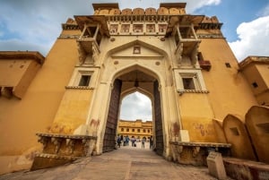 Jaipur: Full-Day Sightseeing Tour with Guide and Lunch