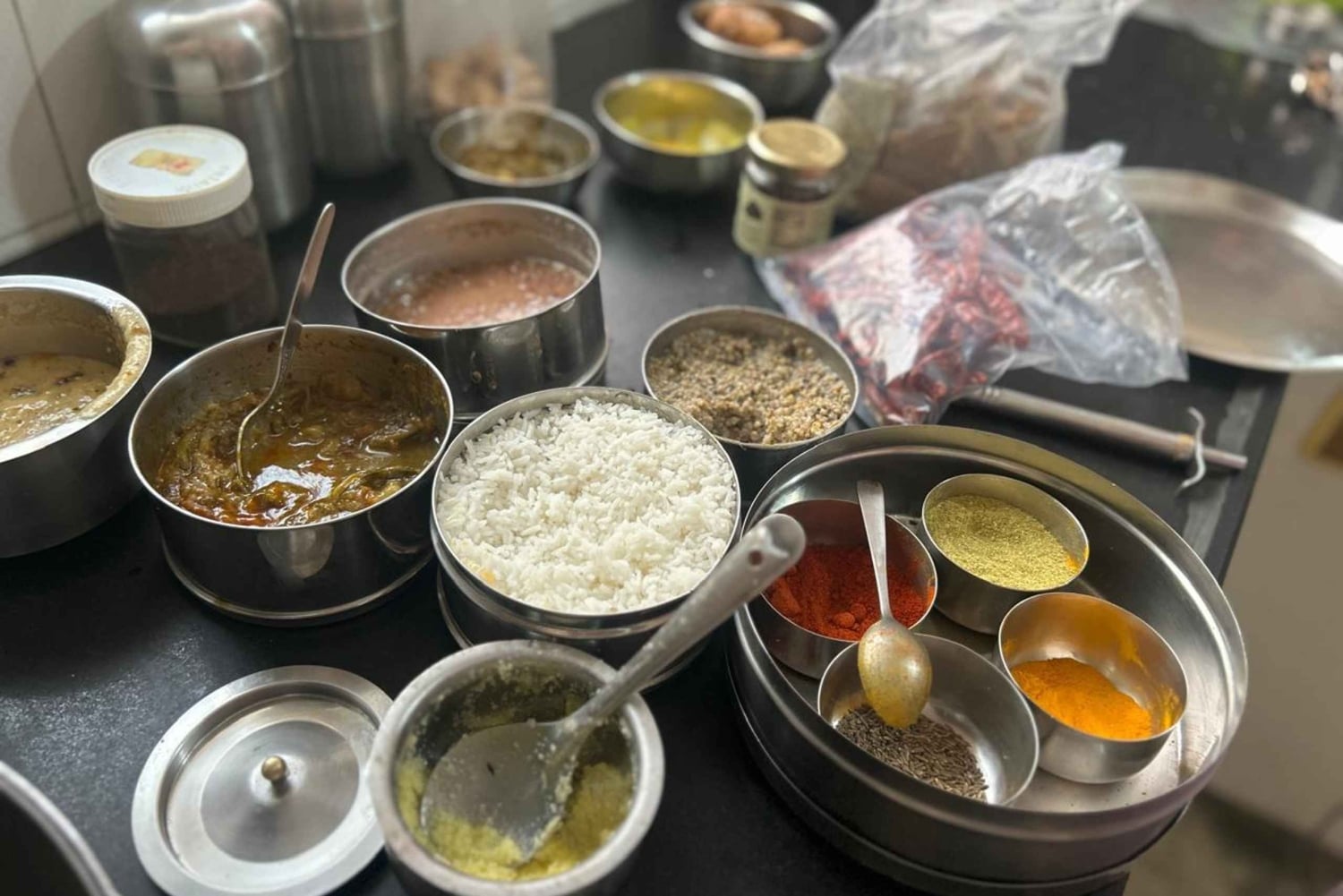 Jaipur: lezione di cucina del Rajasthan con una famiglia del posto