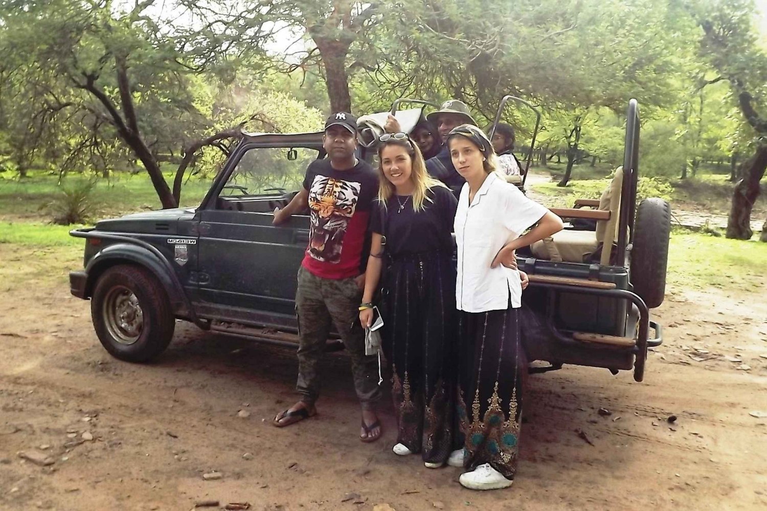 Escursione di un giorno al safari delle tigri di Ranthambore con tour del forte e pranzo