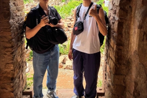 Jaipur: Excursão de um dia ao Forte Bhangarh e ao poço em degraus Chand Baori