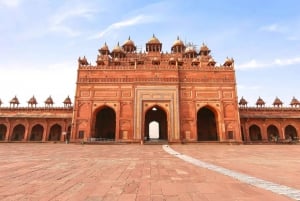 From Jaipur: Agra Transfer via Abhaneri & Fatehpur Sikri