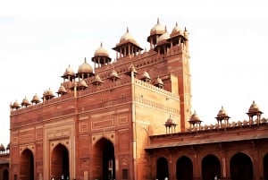 From Jaipur: Agra Transfer via Abhaneri & Fatehpur Sikri