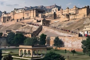 From Jaipur: Agra Transfer via Abhaneri & Fatehpur Sikri