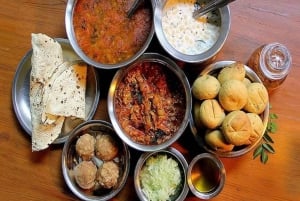 Jaipur: Patrimony & Yellow Town Walk with Local Food Tasting