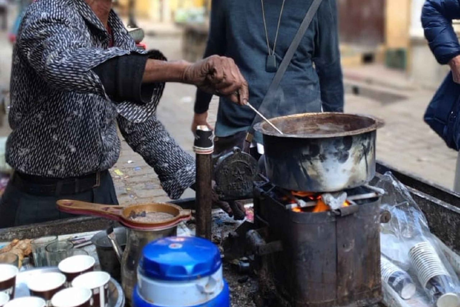 Jaipur: Yellow Town Walking tour, Food tasting with guide