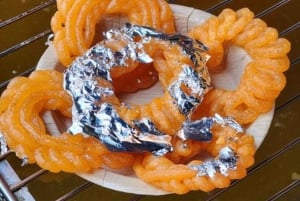 Jaipur: Yellow Town Walking tour, Food tasting with guide