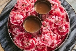 Jaipur: Yellow Town Walking tour, Food tasting with guide