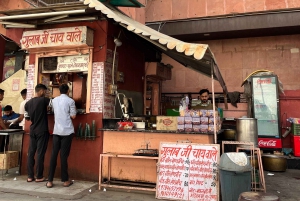 Lokal morgenmad + blomstermarked + tur i den lyserøde by