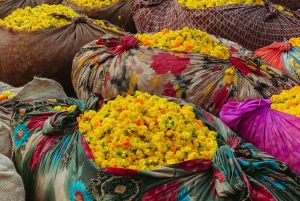 Lokal morgenmad + blomstermarked + tur i den lyserøde by