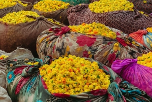 Lokal frokost + blomstermarked + rosa byrundtur
