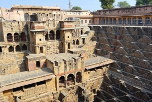 From Jaipur: Abhaneri Stepwell & Bhangarh Fort Day Trip