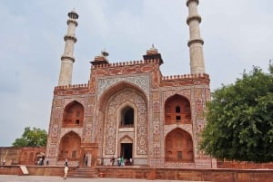 New Delhi: Private 13-Day Golden Triangle Tour with Mumbai