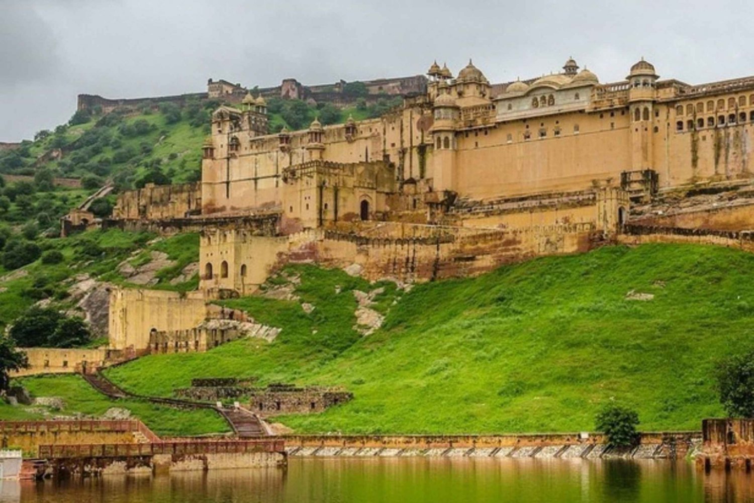 Transferência de sentido único de Udaipur para Jaipur