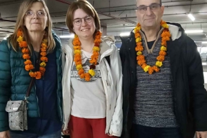 Премиум-трансфер в одну сторону на внедорожниках: Дели ⇄ Агра ⇄ Джайпур