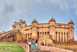 Tour panoramico privato di Jaipur in auto - Tutto incluso