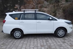 ジャイプール空港 JAI からジャイプールのホテルへのプライベート送迎