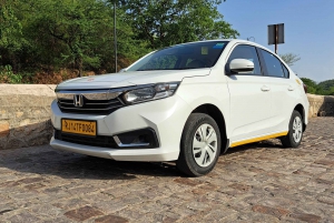 ジャイプール空港 JAI からジャイプールのホテルへのプライベート送迎