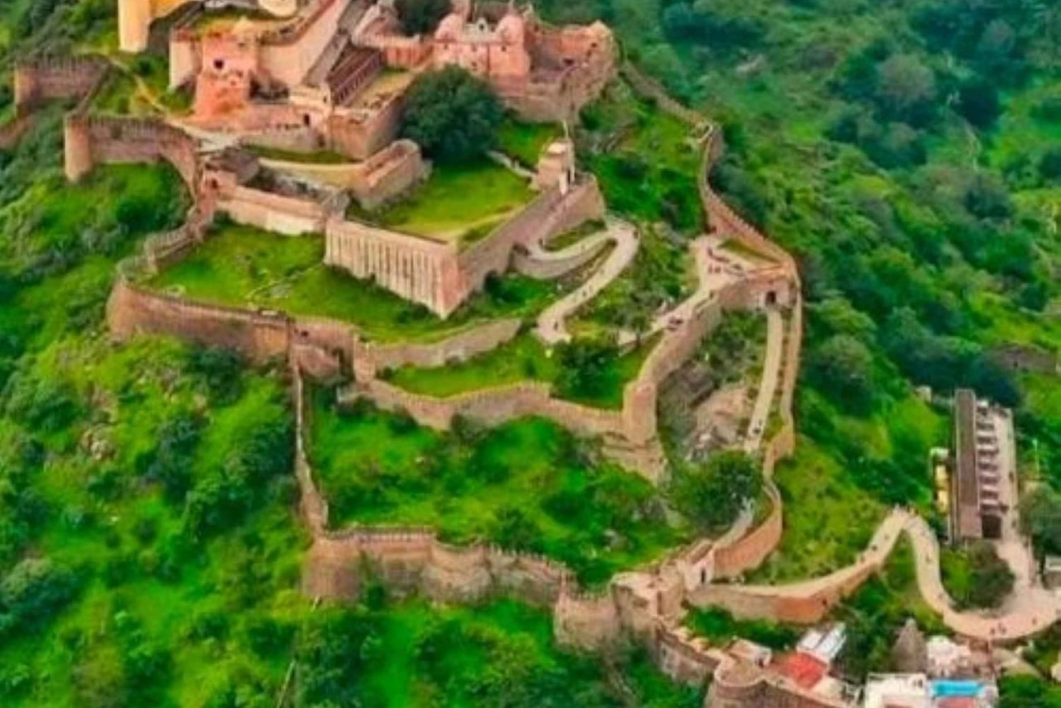 Wycieczki po Radżastanie: Luksusowa i prywatna wycieczka samochodem z przewodnikiem.