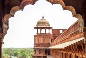 Wycieczki po Radżastanie: Luksusowa i prywatna wycieczka samochodem z przewodnikiem.