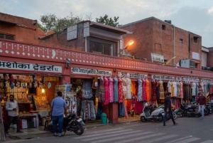 ショッピング、ラクバングル作り、ハワマハルでの写真撮影