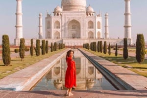 Agra: Skip-the-Line-liput Taj Mahaliin ja Agran linnoitukseen + lisäpalvelut