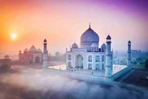 Taj Mahal ja Agran linnoitus Yksityinen opastettu kierros kuljetuksineen